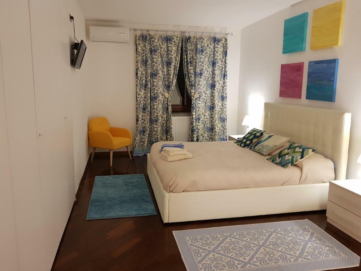 La Casa Degli Ospiti Apartamento Nápoles